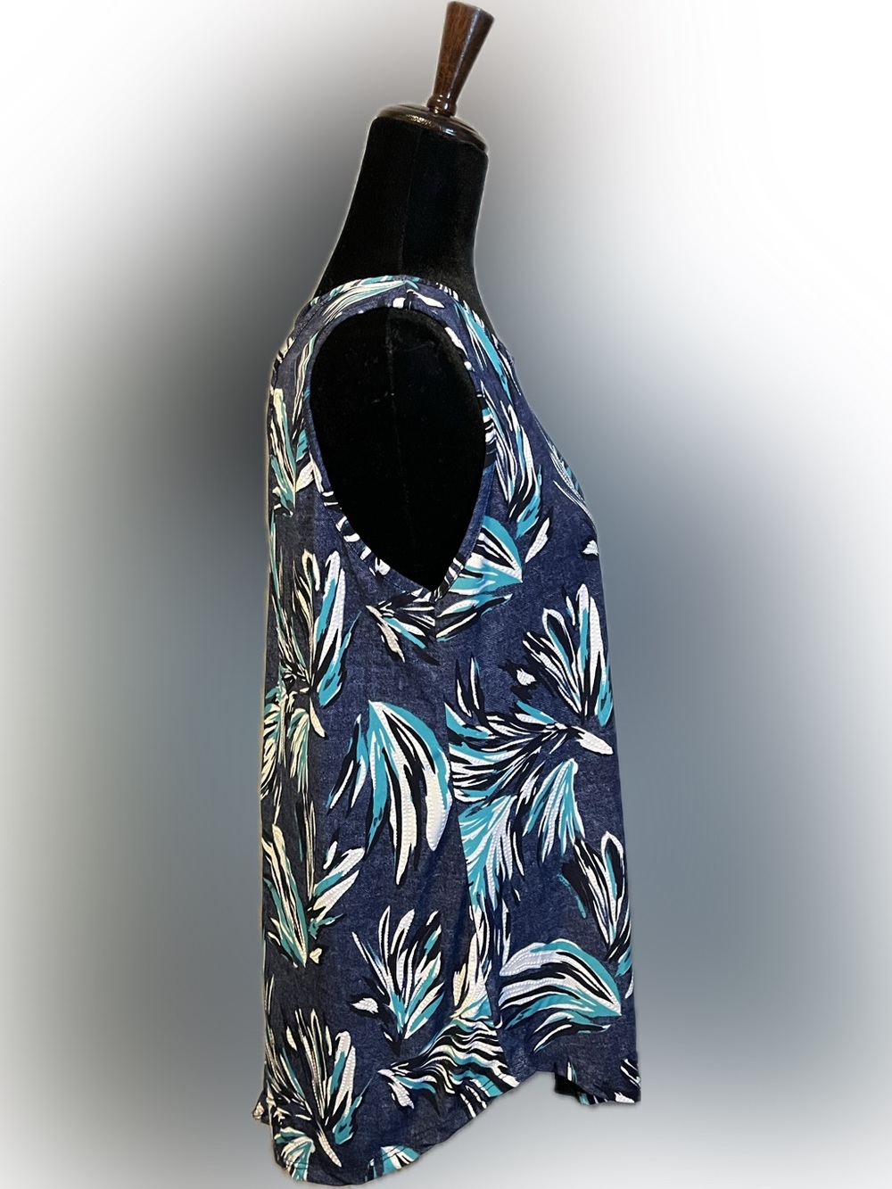 Amana Tropical Print Sleeveless Blouse size Large - Picture 2 of 8